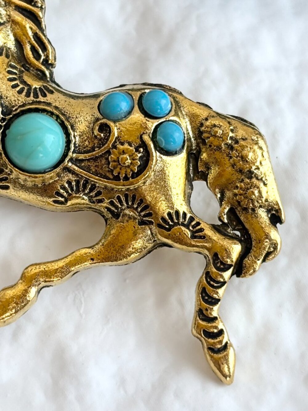 Horse Equestrian Vintage Inspired Faux Turquoise Gold Toned Brooch Pin - Picture 14 of 14